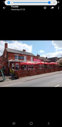 The Emmbrook Inn Hotel photo 2