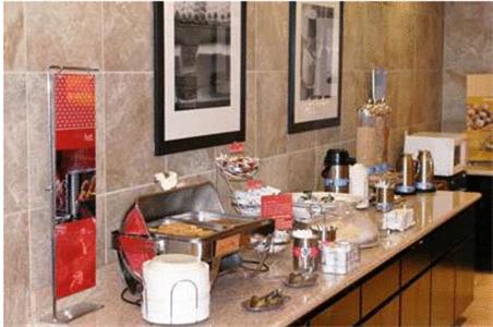 Hampton Inn And Suites Roseville - image 3