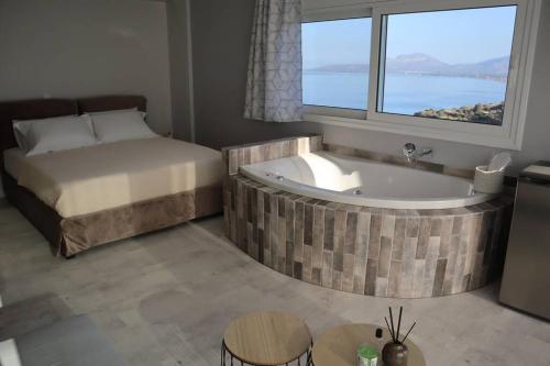 . 360° View Suites Tan