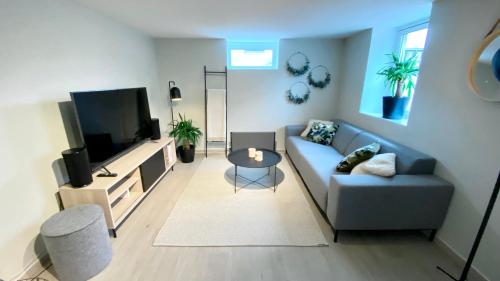 Two bedroom apartment near the city centre. 1