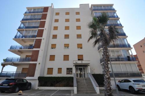 Apartment with Sea View image 4