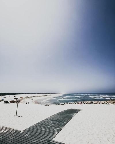 GOLD SUITE T2-PRAIA DO FURADOURO - image 2