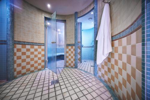 Rüters Parkhotel - image 11