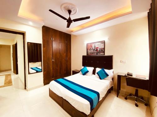 Hotel Noida Grand- opposite of Max Hospital Sector 19 Noida