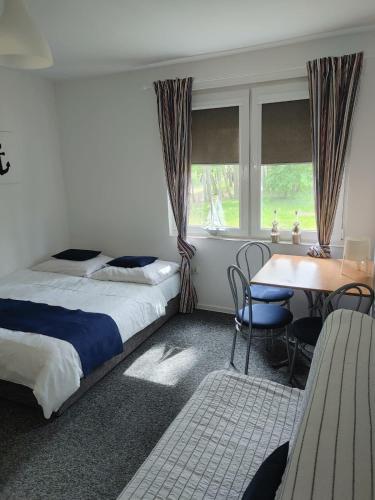 1 double bed, 1 sofa bed