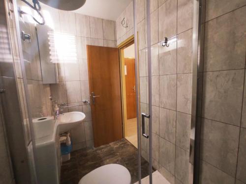  Apartments Dragica in Milna