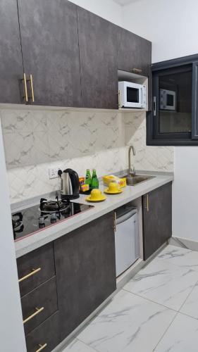 dapur, Mica Apartments in Brufut