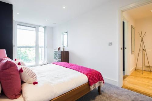 Picture of Greenwich Riverside 2 Bed Apartment Sleeps 6