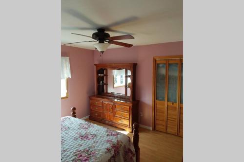 Ocean Front House in Cook's Harbour Newfoundland in Raleiha (NL)