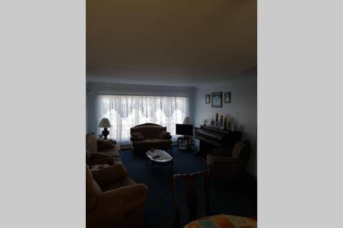 Ocean Front House in Cook's Harbour Newfoundland in Raleiha (NL)