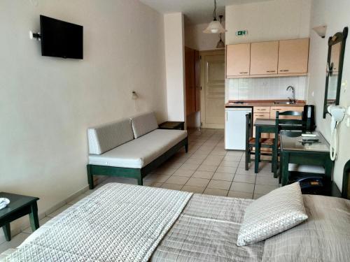 Zannis Hotel - image 13