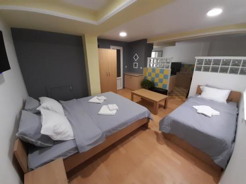 BATO Rooms in Elshani