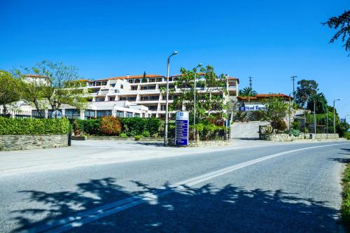 Xenios Theoxenia Hotel - image 13