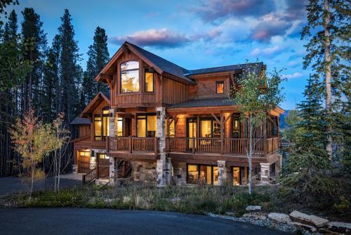 Cawha Outlook Chalet
