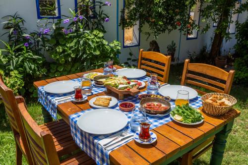 Food and beverages, La Brezza Suite & Hotel in Akyarlar