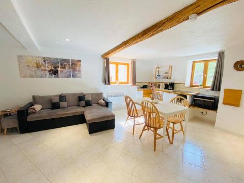 Résidence Saint-Jean (Residence Saint-Jean) in Saint-Dalmas-le-Selvage