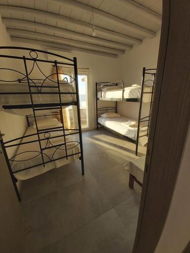  Omorfia in Panormos, Mykonos