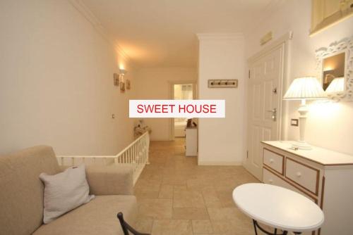 Sweet House 1