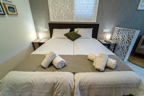 Rom HaTayelet in Shaked