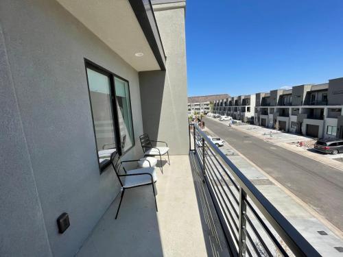 陽台/露台, New Family-Friendly Townhome w/ Pool & Hot Tub in 聖喬治國家公園