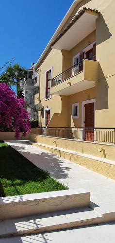 Nicoll Apartments 4