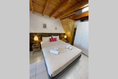 PANOS ROOMS Central loft studio near the beach, Andros (photo 10)
