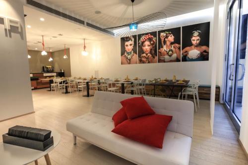 kawasan lounge/TV kongsi, Copacabana Hotel Design in Margherita di Savoia