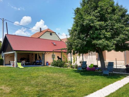 Villa with Garden View