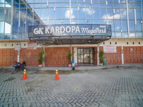 Capital O 90447 Kardopa Hotel Megapark
