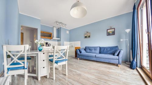 One-Bedroom Apartment image 2