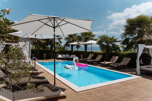 Úszómedence, Apartments Villa Chiara Opatija in Poljane