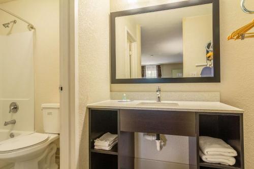 Suburban Extended Stay Hotel - image 14