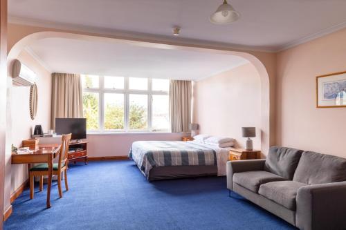 room detail thumbnail 0