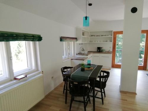Iekārtas, Waldhaus Pat in Galambok