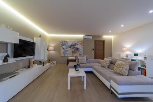 Golden Apartment
