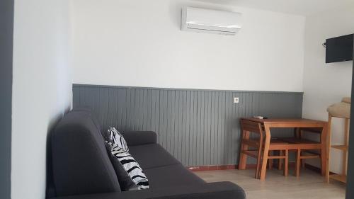 1 sofa bed