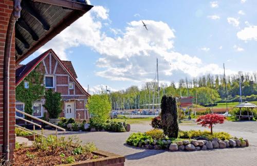 Ferienwohnung mit Terrasse am Hafen in Seedorf 08