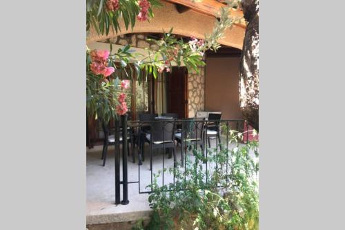 Stylish and Spacious Duplex 2+1 Flat in a Complex with Pool!