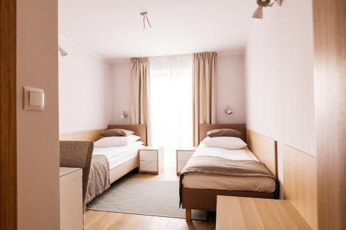 Double Room with Balcony image 1