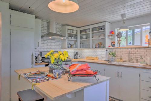 Chic Bungalow Yard and Fire Pit about 2 Mi to Downtown in Santa Fe, USA