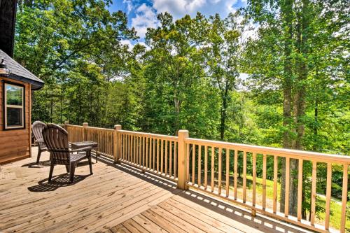 Serene Mountain Cabin Hike, Raft and Sightsee! in Murphy, USA