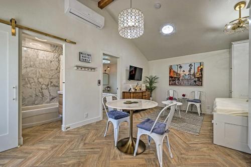 Bright Cottage Unit 8 Miles to Disneyland! - image 2