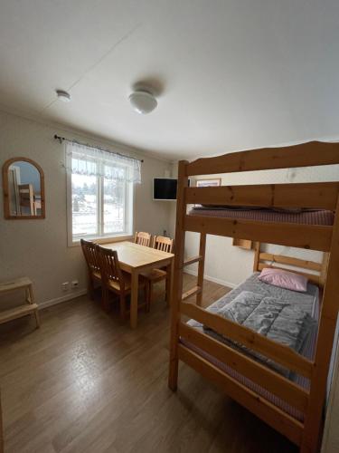 4 bunk beds