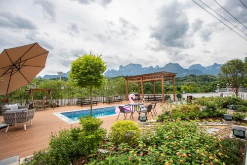 Heaven's Gate Home Stay --free pick up service--panoramic view of Tianmen Mountain Heaven's Gate Home Stay --free pick up service--panoramic view of Tianmen Mountain