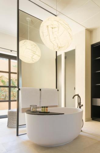 حمام, Can Ferrereta in كالا سانتانيي