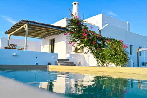 Three-Bedroom Villa image 2