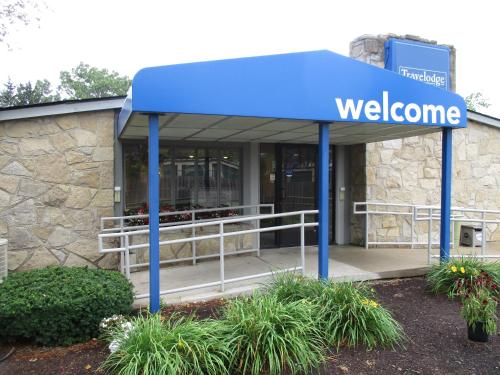 Travelodge by Wyndham Lansing