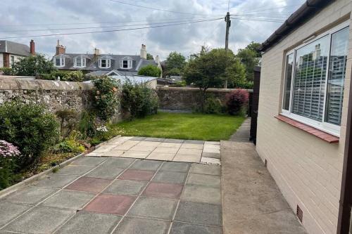 Newly Refurbished Apartment with Garden
