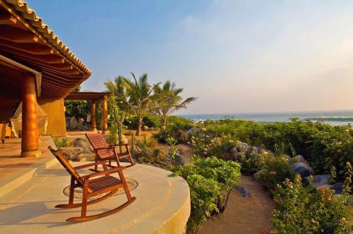 Casamar, beach front estate on Troncones Point