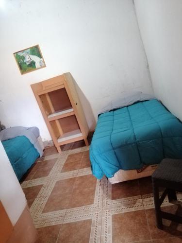 2 twin beds